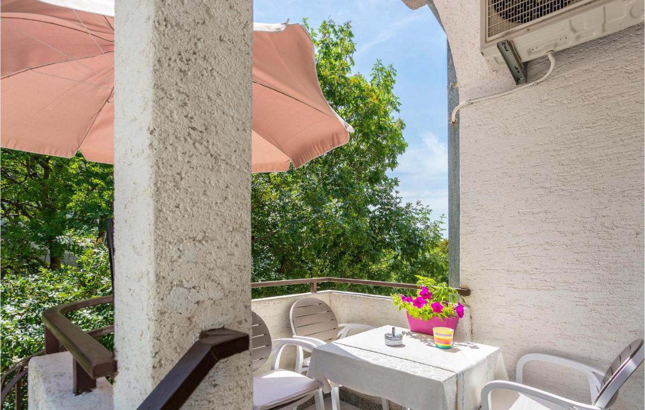 Beautiful Apartment In Omisalj With Kitchen Dış mekan fotoğraf